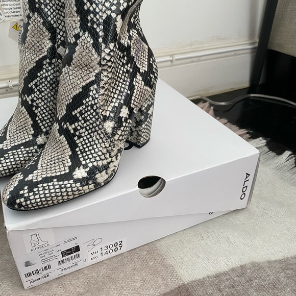 Shoes - Picture 11 of 13